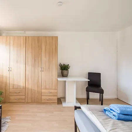 Apartment Gemuetliche Im *